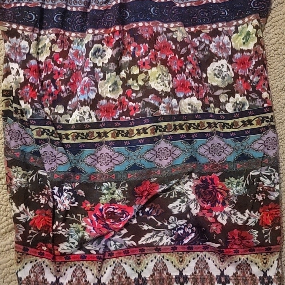 Halter Top - Picture 2 of 2